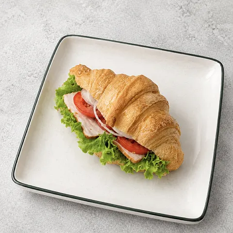 Круассан с курицей